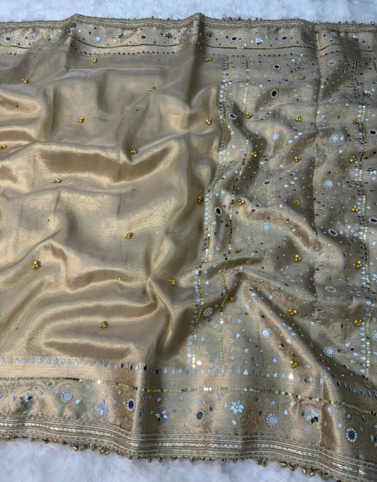 Ivory Viral Ghungroo Saree