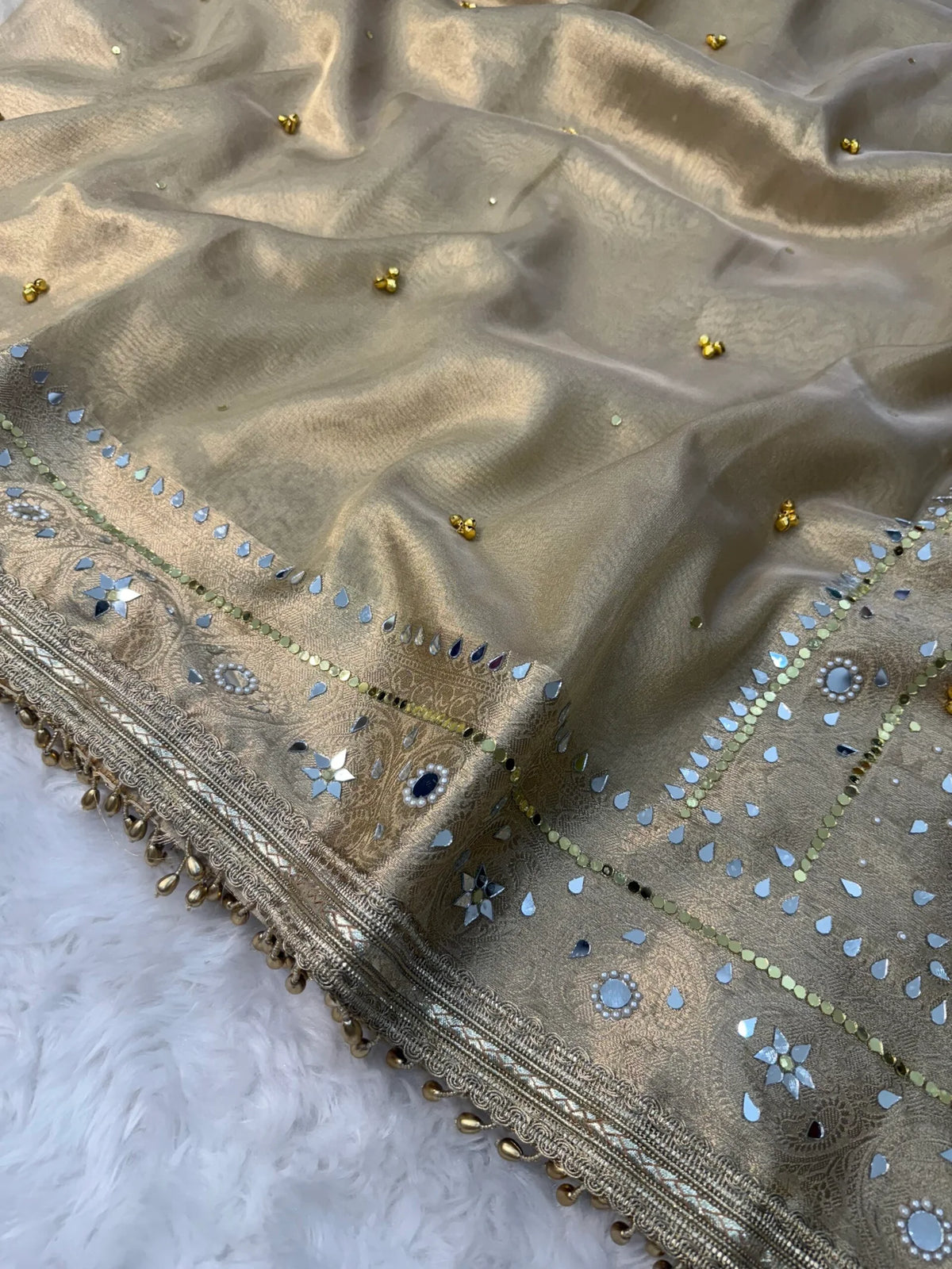 Ivory Viral Ghungroo Saree