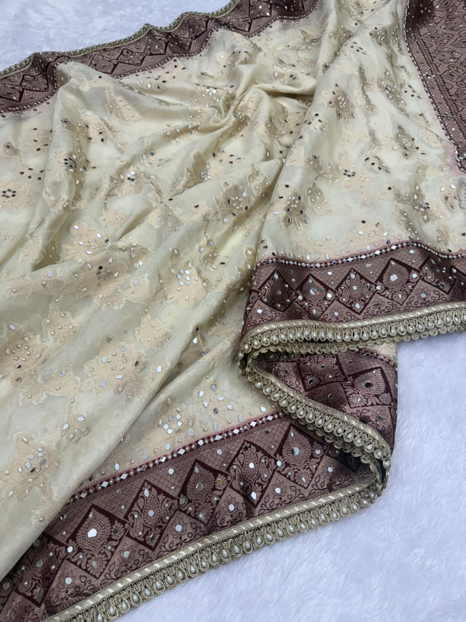 Banarasi Warm Silk Rose Jaal Saree