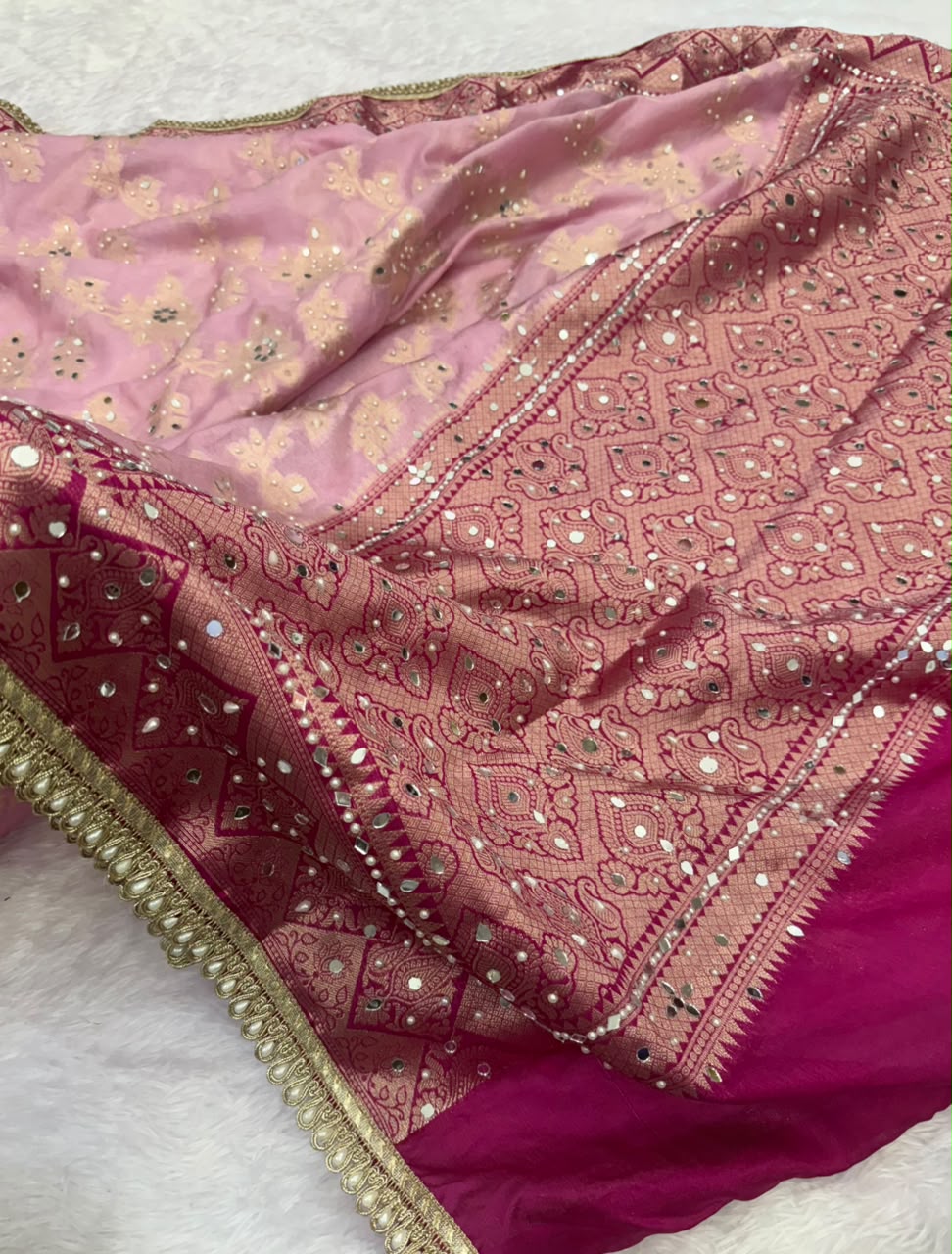 Banarasi Warm Silk Rose Jaal Saree