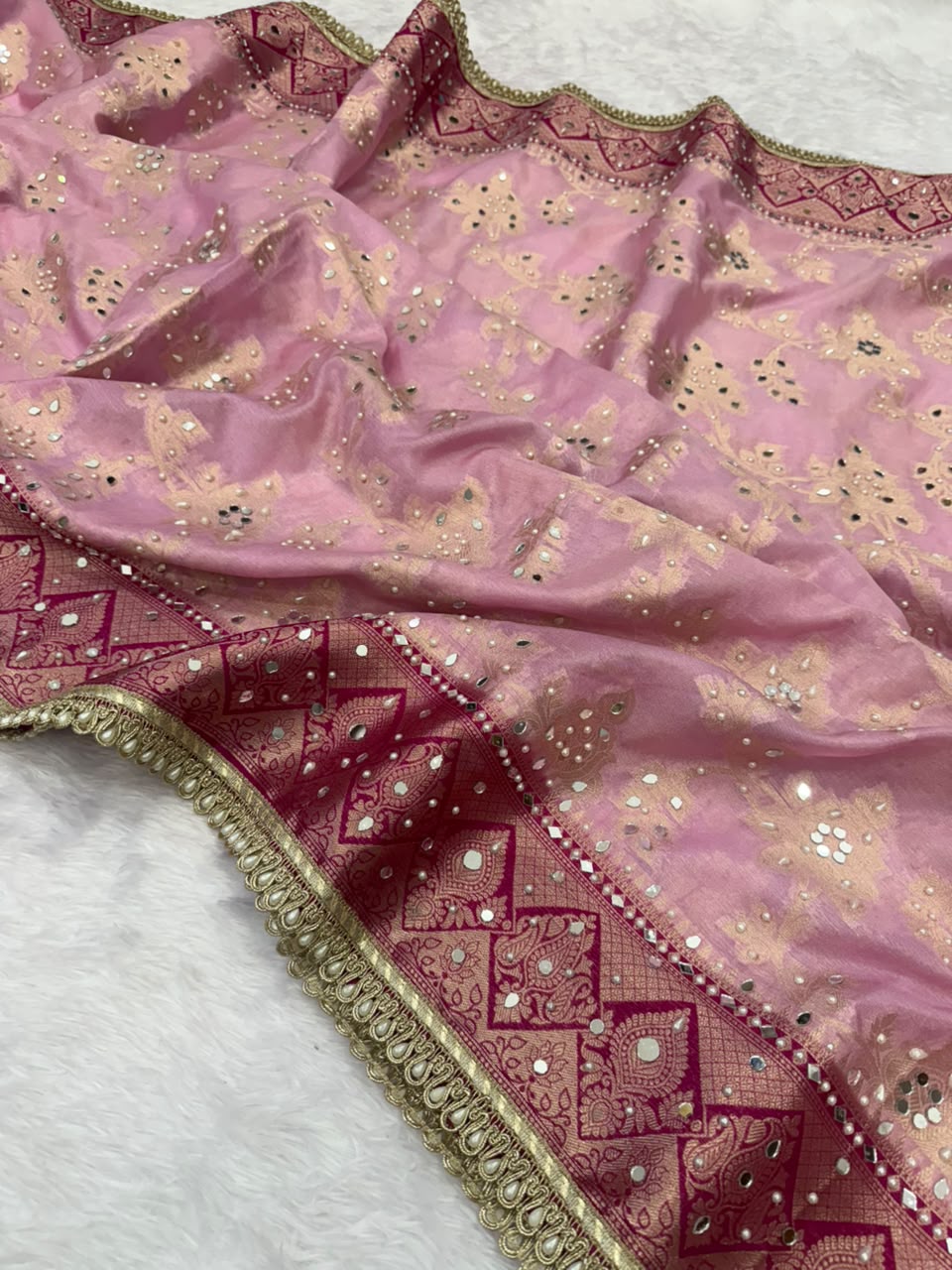 Banarasi Warm Silk Rose Jaal Saree