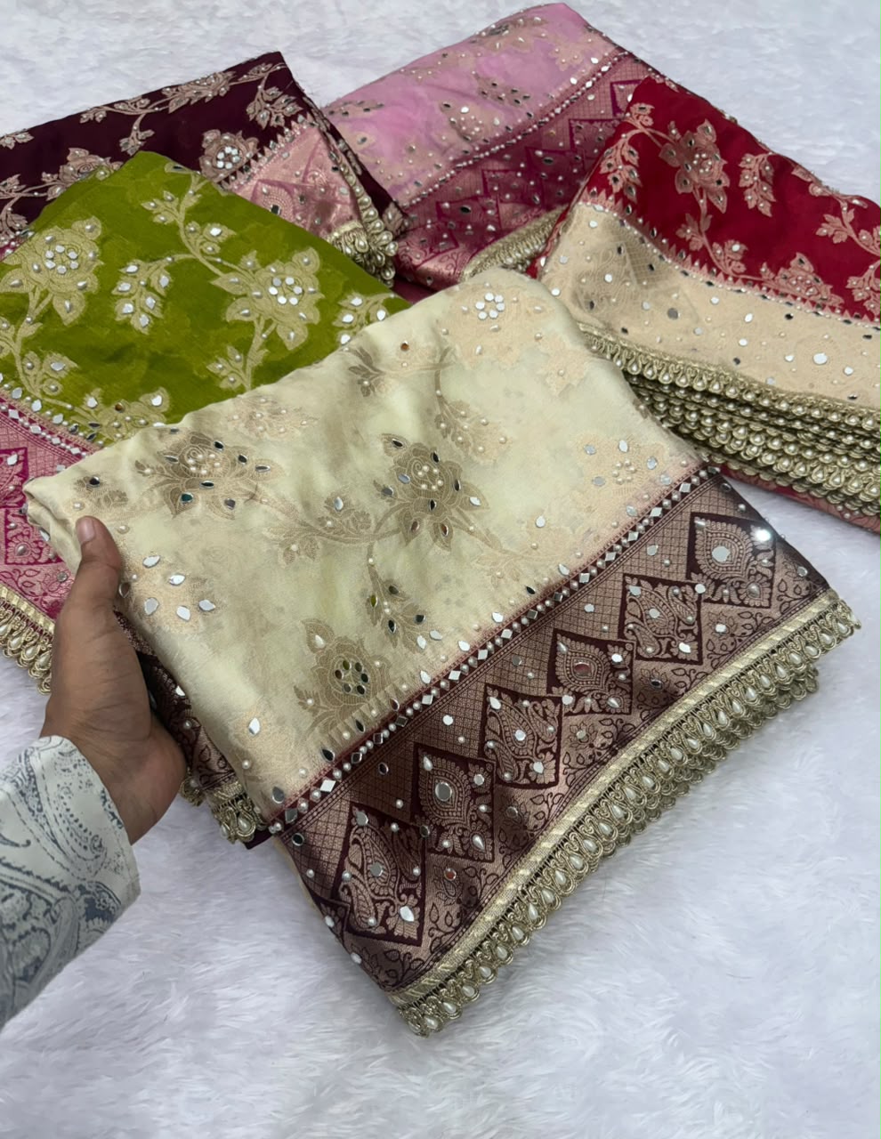 Banarasi Warm Silk Rose Jaal Saree