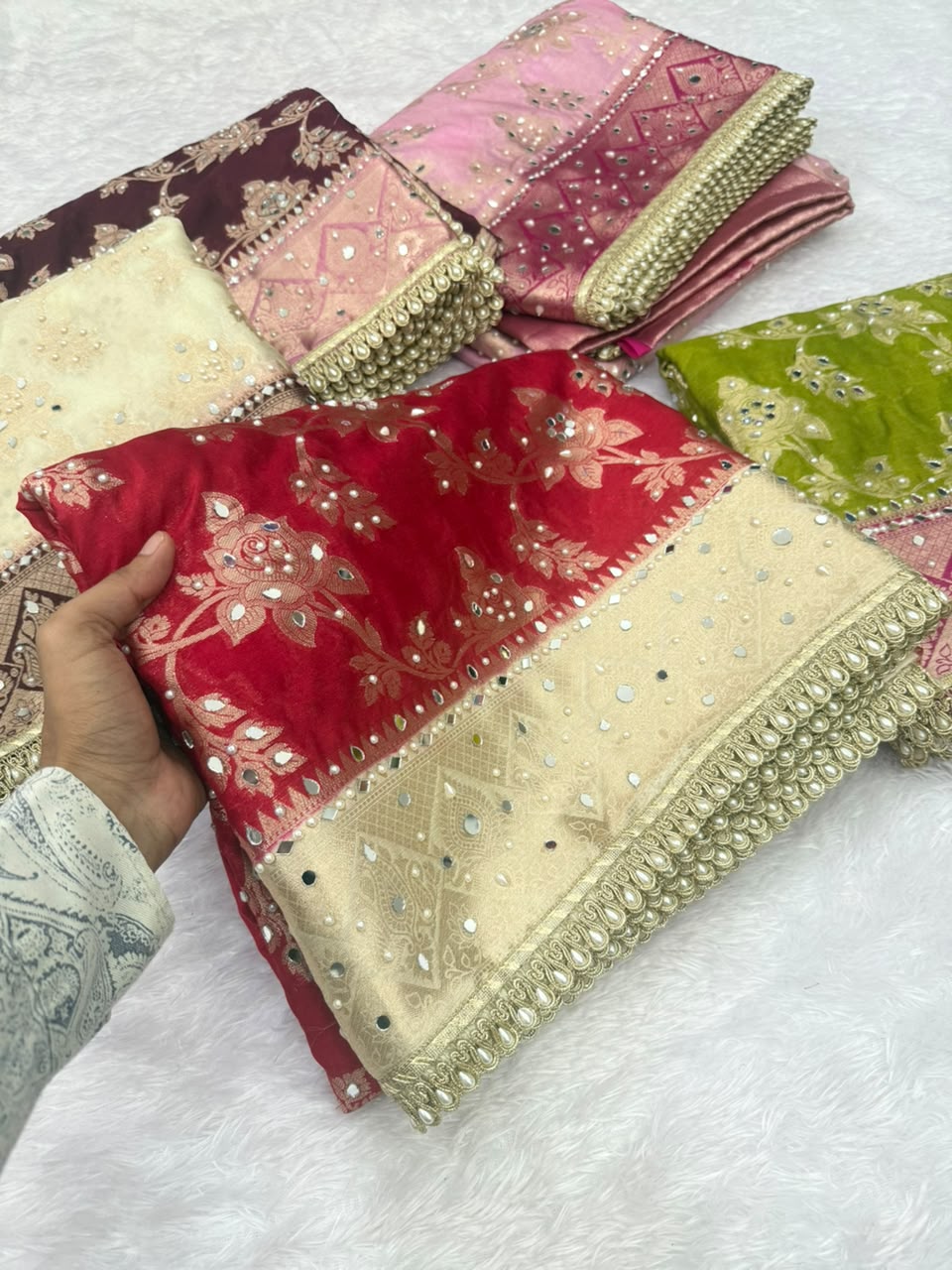 Banarasi Warm Silk Rose Jaal Saree