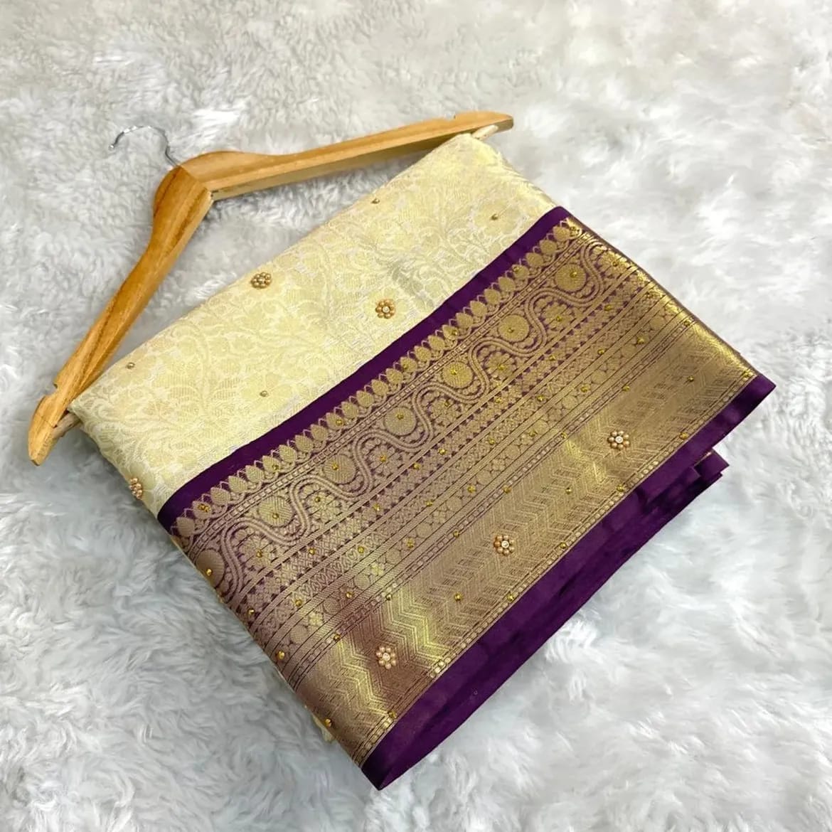 Banarasi Off-White Semi Silk Saree