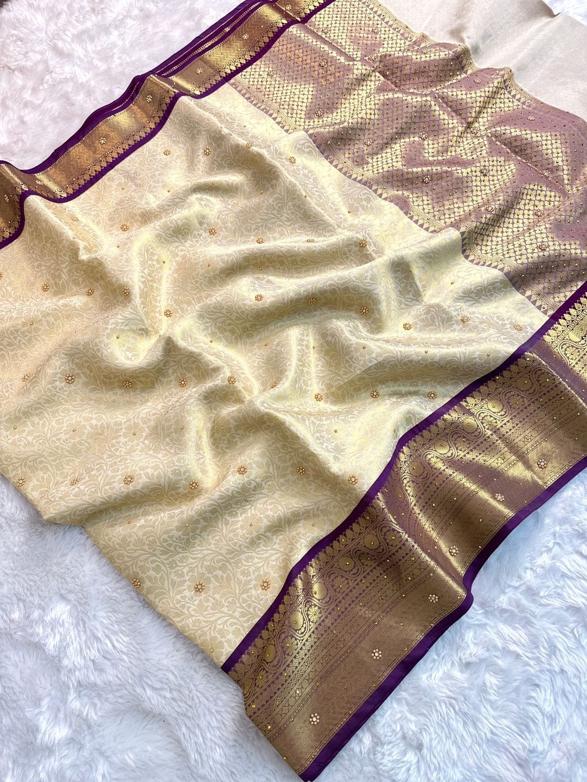 Banarasi Off-White Semi Silk Saree