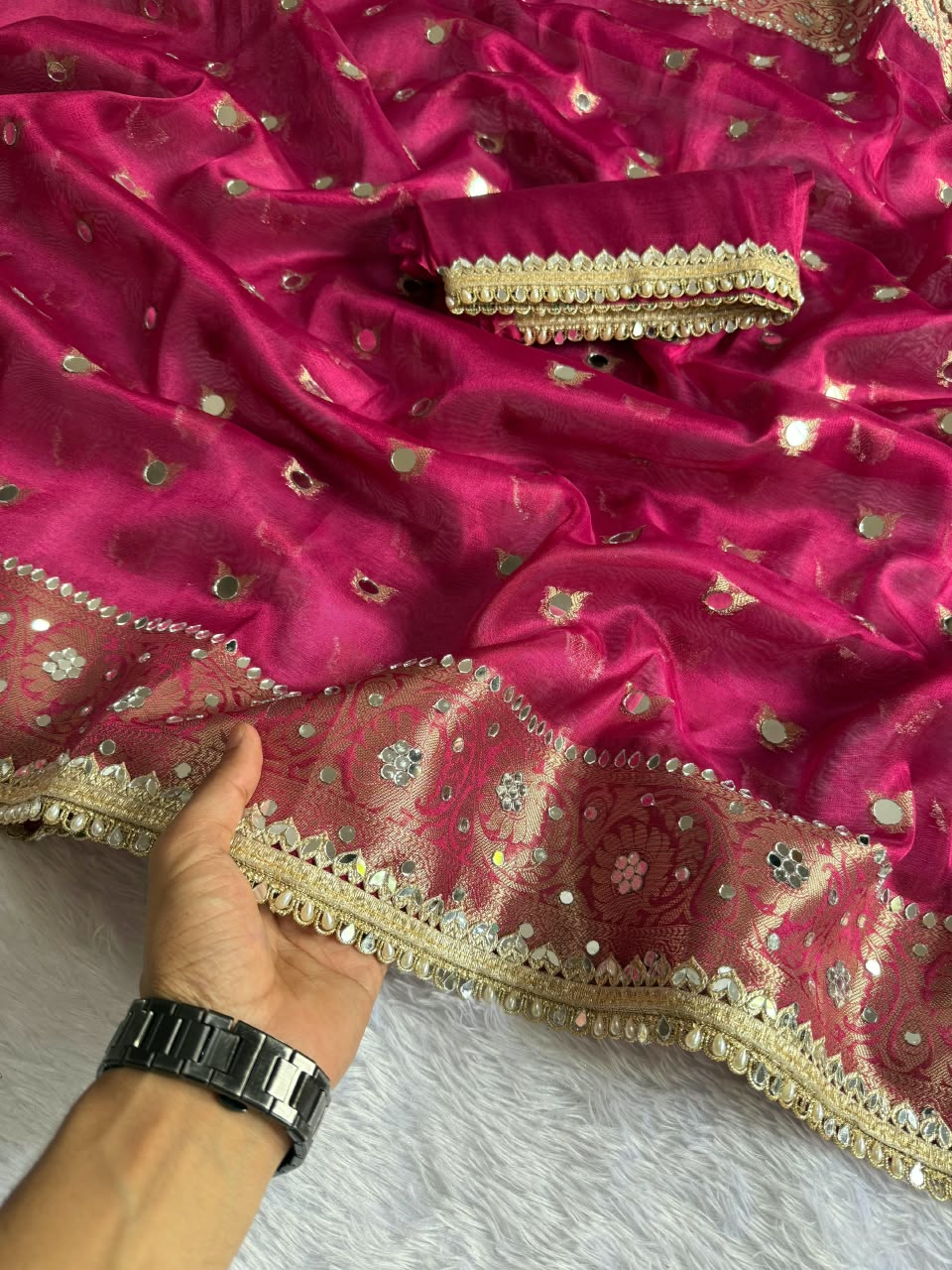 Premium Floral Zari Tissue Saree