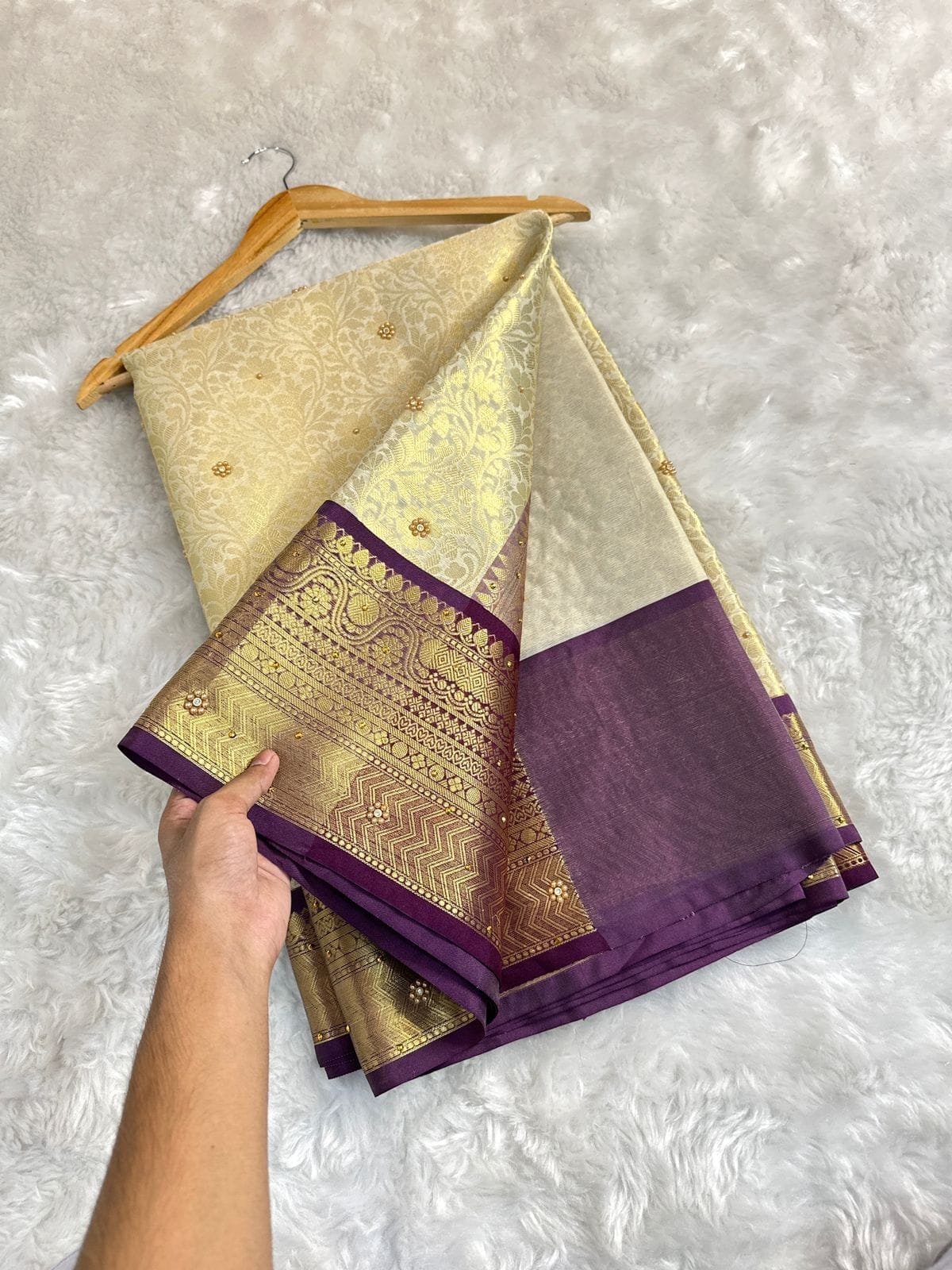 Banarasi Off-White Semi Silk Saree